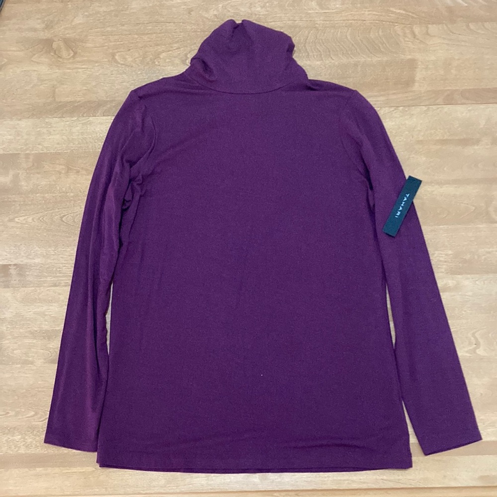 NWT Women’s Burgundy Turtle Neck